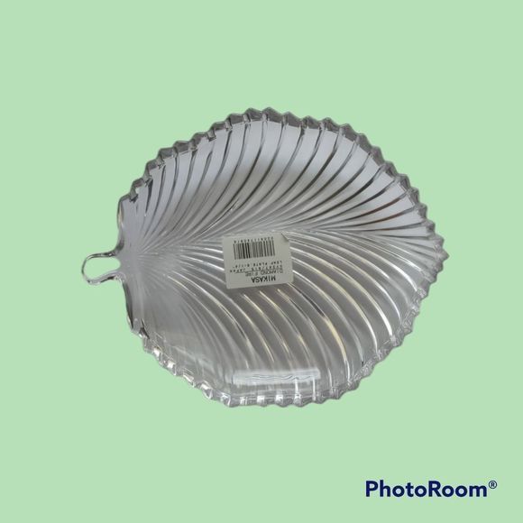 Mikasa Leaf Diamond Fire Ribbed Crystal Plate NWT's - Picture 2 of 4